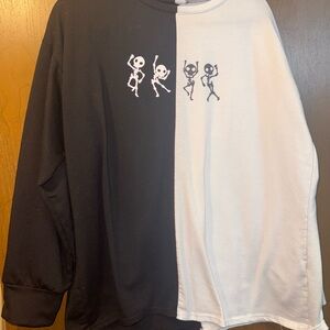 Black and White Skeleton Graphic Sweatshirt